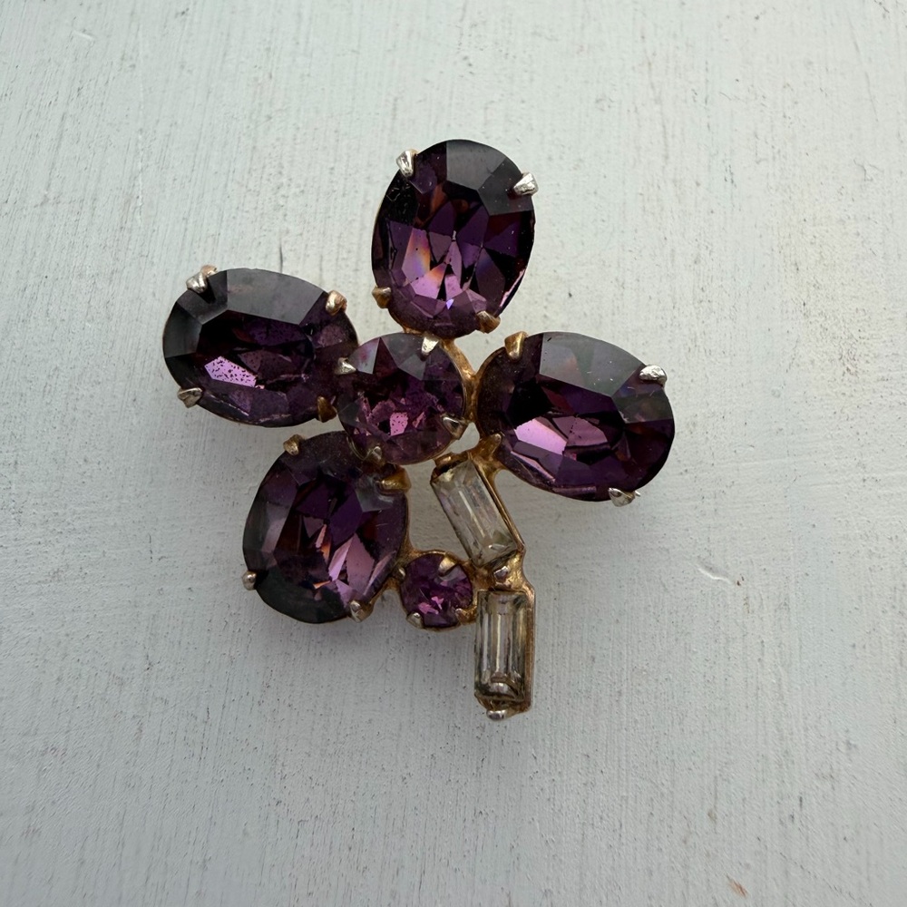 Vintage Deep Purple Flower Brooch Faceted Stones